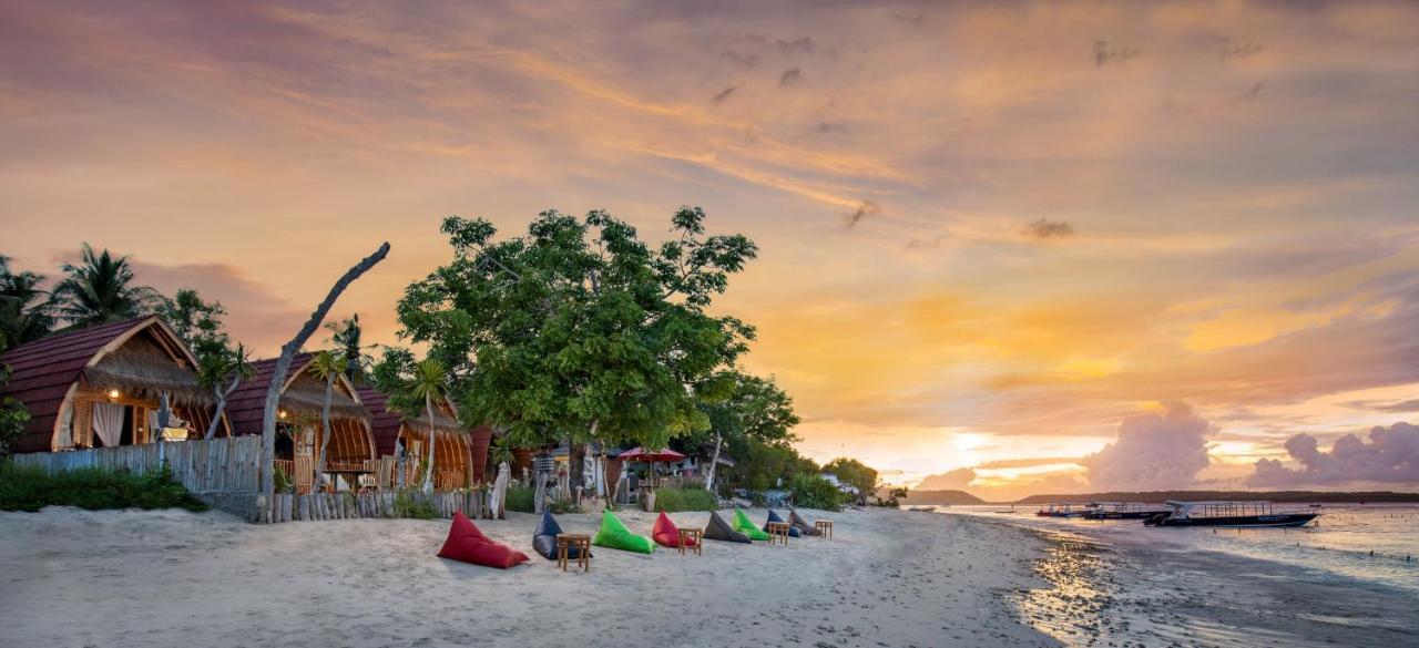 Santen Beach Bungalows Ped ภายนอก รูปภาพ
